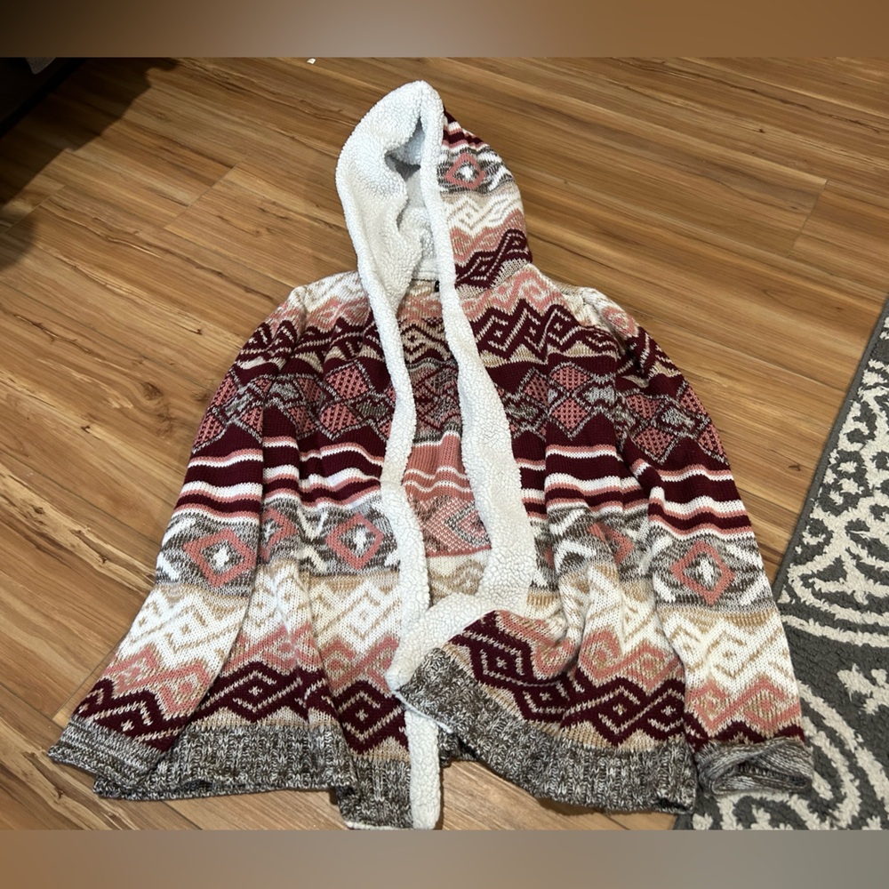 Almost Famous Cozy Multicolor Hooded Patterned Sweater Size Medium